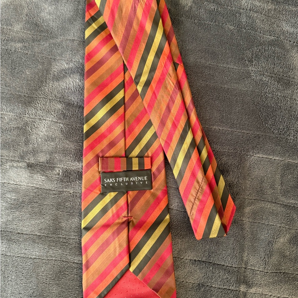 Vintage Saks Fifth Avenue Exclusive Red & Black Striped Tie